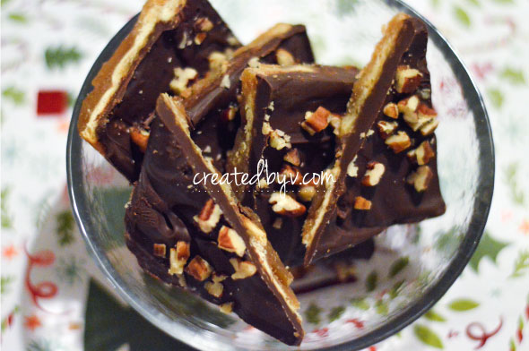 Saltine Toffee Bark ❄︎ 3rd Baking Day of Christmas 2015