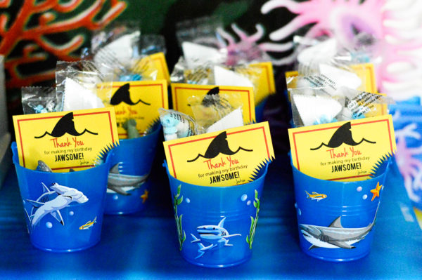 Shark-Bite Favor Tags // Nice sharks say “Thank you!” with these fun shark-bite favor tags to include with your guest goodie bags.